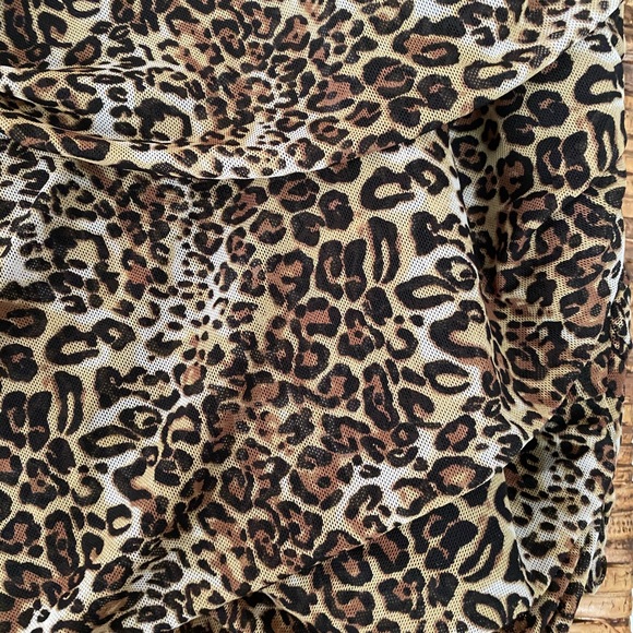 BEBE  Women’s Silky Skirt. - Picture 3 of 4